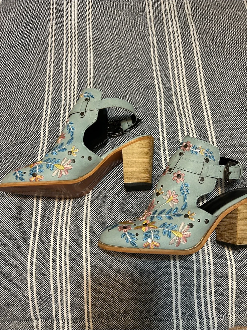 Women Chunky Heel Embroidery Buckle Boots Blue w/Flower Size 10 - Picture 2 of 7